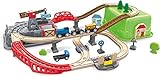 Hape Eisenbahn-Baukasten-Set mit integrierter Lagerbox und Güterzug aus Holz, ab 3 Jahren