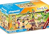 PLAYMOBIL Family Fun 71191 Erlebnis-Streichelzoo mit Spielzeugtieren, Spielzeug für Kinder ab 4 Jahren