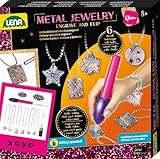 Lena 42655 Metal Jewelery Schmuck-Bastelset ab 8 Jahren - Halskette basteln ganz einfach, Kreatives Bastelset für Mädchen mit Gravurgerät, Anhänger & Deko-Strasssteinen