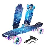 Beleev Skateboard Komplette Mini Cruiser Skateboard für Kinder Jugendliche Erwachsene, Led Leuchtrollen mit All-in-one Skate T-Tool für Anfänger (Galaxy Blue)