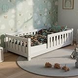 Juskys Kinderbett Naya - 90x200 cm Bett mit Rausfallschutz & Lattenrost - Holz Bodenbett für Kinder 3-10 Jahre - modernes Bettgestell Weiß